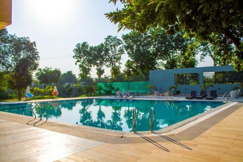 Hotel The Bhagwati Resort