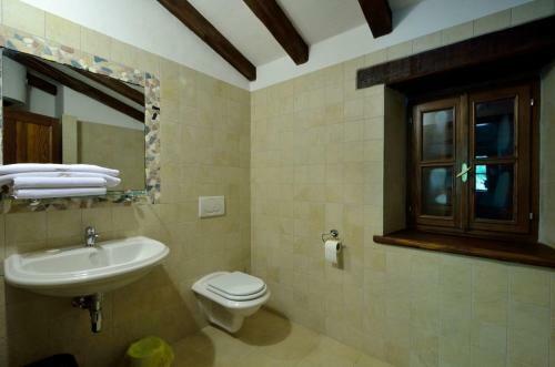 Hostal Traditional Stone House Kotli