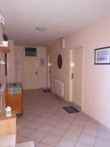 Apartments Tutina