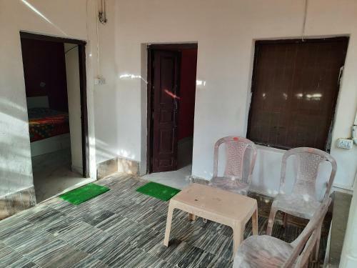 Hostal Pink House