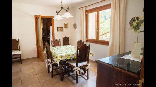 Villa Ses Rotes With Pool In Mallorca