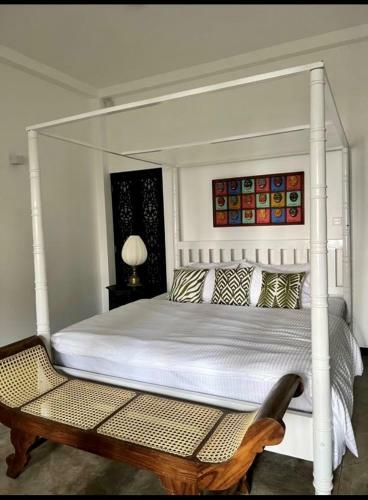 Bed & Breakfast Poya Villa By Sunsessions