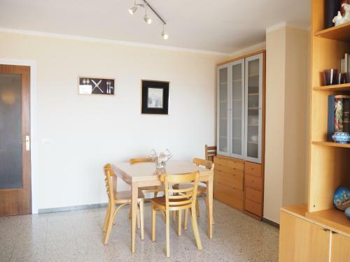 Apartamento Con Balc�n Y Vistas Al Mar. 2min Playa