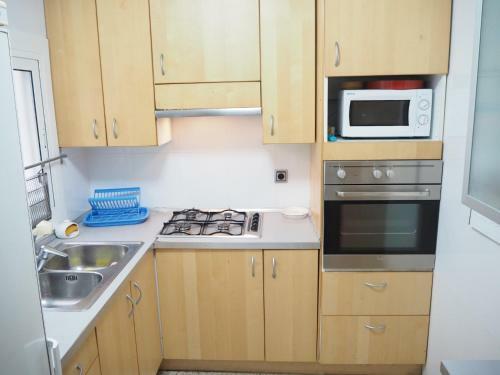 Apartamento Con Balc�n Y Vistas Al Mar. 2min Playa