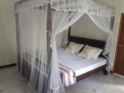 Hostal Pigeon House Kabalana