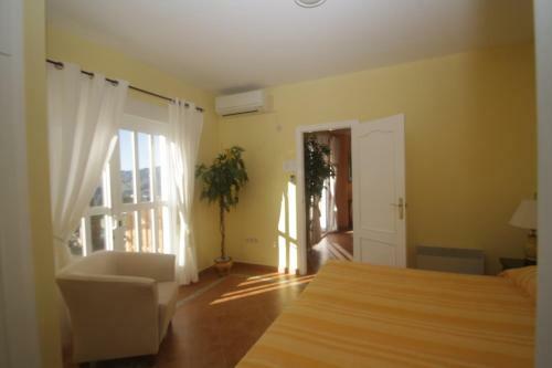 Villa Rosada - Luxurious 3-bedroom Villa With Garden And Pool