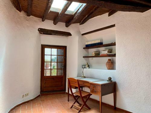 Villa Els Racons Del Fort Castle In Wine Territory