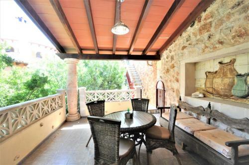 Beautiful 5-bed House Quiet Area Close To Campos