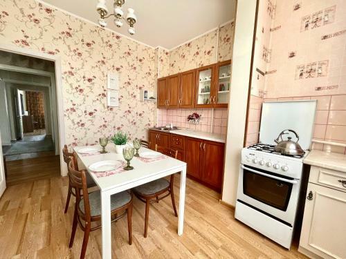 Comfortable Apartment On Zharokov Str