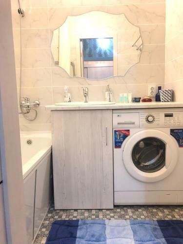 Comfortable Apartment On Zharokov Str