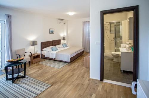Hostal Rooms Margarita