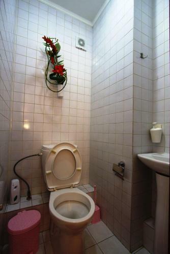 Nadezhda Apartrments Near Opera Theatre