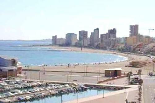 Beachside Apartment In The Centre Of El Campello