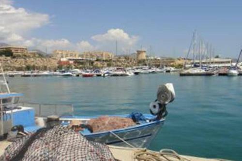 Beachside Apartment In The Centre Of El Campello