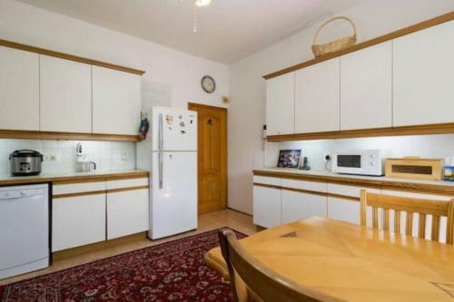 Hostal Guest House On Maksimova 9