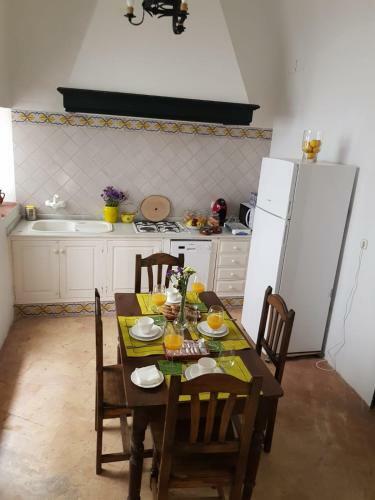 Casa S. XIX En Pleno Centro De Carmona