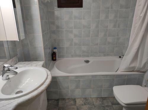 Apartamentos Caperos 1� Dcha