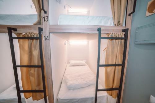 Tomiris Lady's Capsul Hostel Only For Women