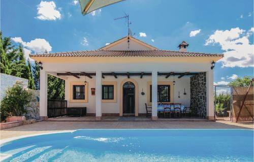 Three-bedroom Holiday Home In Casariche