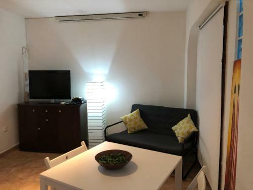 Country Sun Apartments