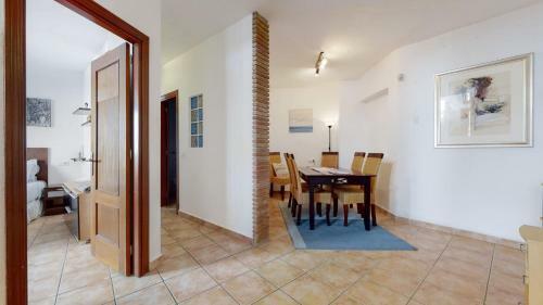 Country Sun Apartments