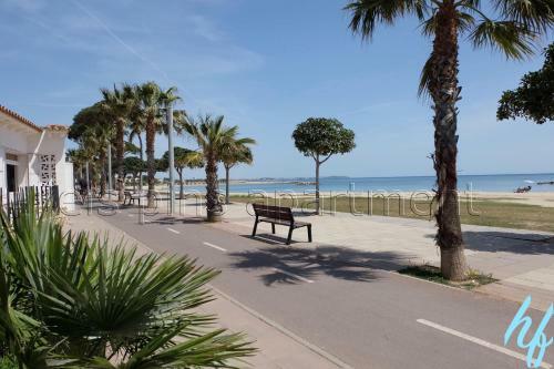 Els Pins Apartment - Sea View - Beachfront