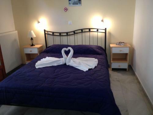 Makis Studios & Apartments