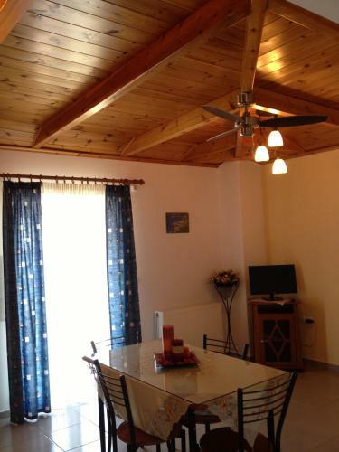 Makis Studios & Apartments