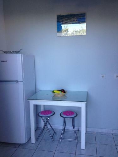 Makis Studios & Apartments