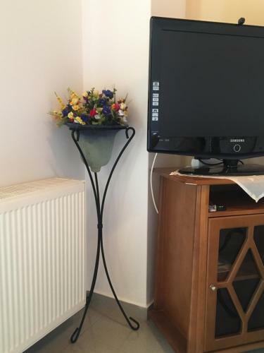 Makis Studios & Apartments