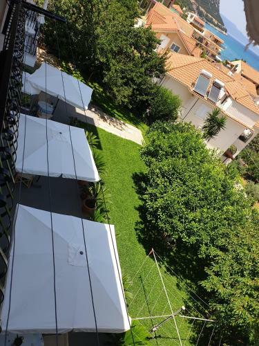 Makis Studios & Apartments
