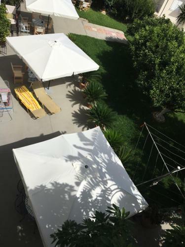 Makis Studios & Apartments