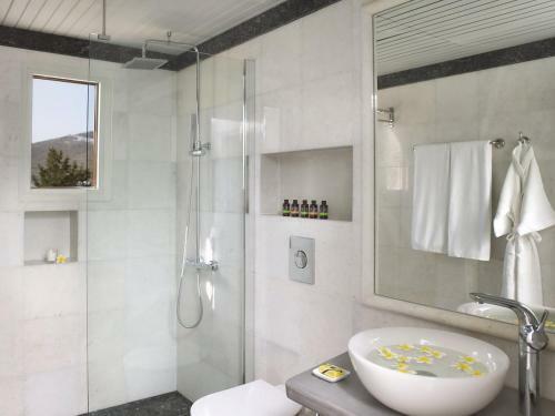 Hotel Yria Resort