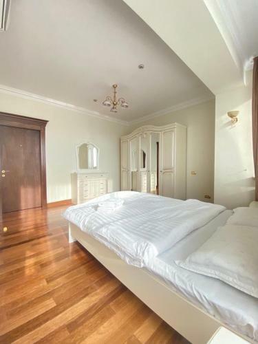Apartamento ????? ????? ??????! / Center Almaty
