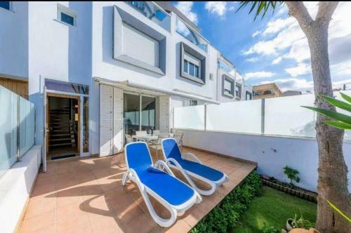 Chalet Adosado Cerca Del Mar