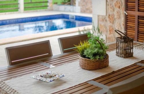 Yourhouse Can Cuixa Villa