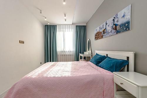 "7 ?-41" Apartment