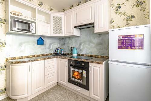 "7 ?-41" Apartment