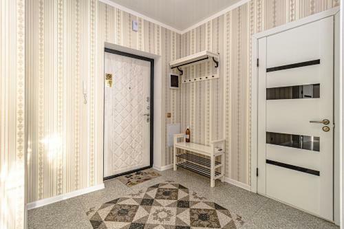 "7 ?-41" Apartment
