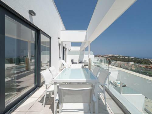 Via Celere 2326 Apartment With Sea View