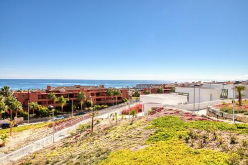 Newly Constructed 2 Bed Apartment With Sea Views