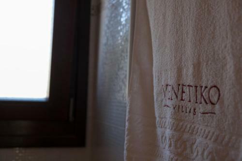 Venetiko Villas
