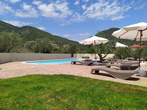 Venetiko Villas
