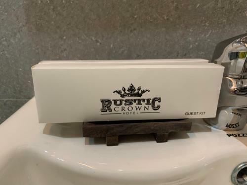 Rustic Crown Hotel