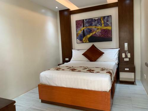 Rustic Crown Hotel