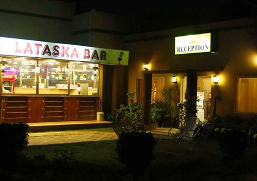 Hotel La-taska Motel