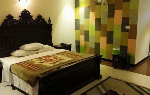 New Honey Moon Hotel & Restaurant