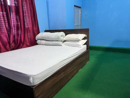 Hostal Shrestha Tandoori And Birayani House