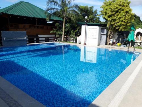 Dwell Family Resort