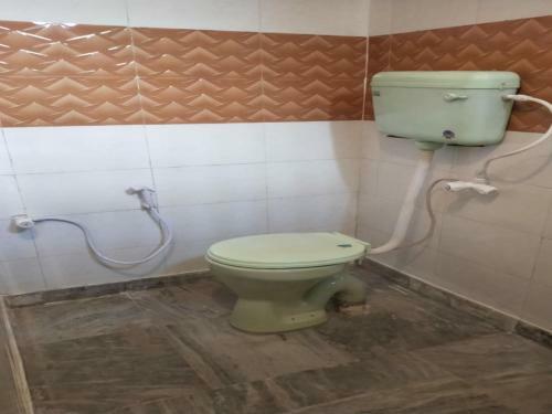 Spot On 73721 Hotel Sunitraj Palace
